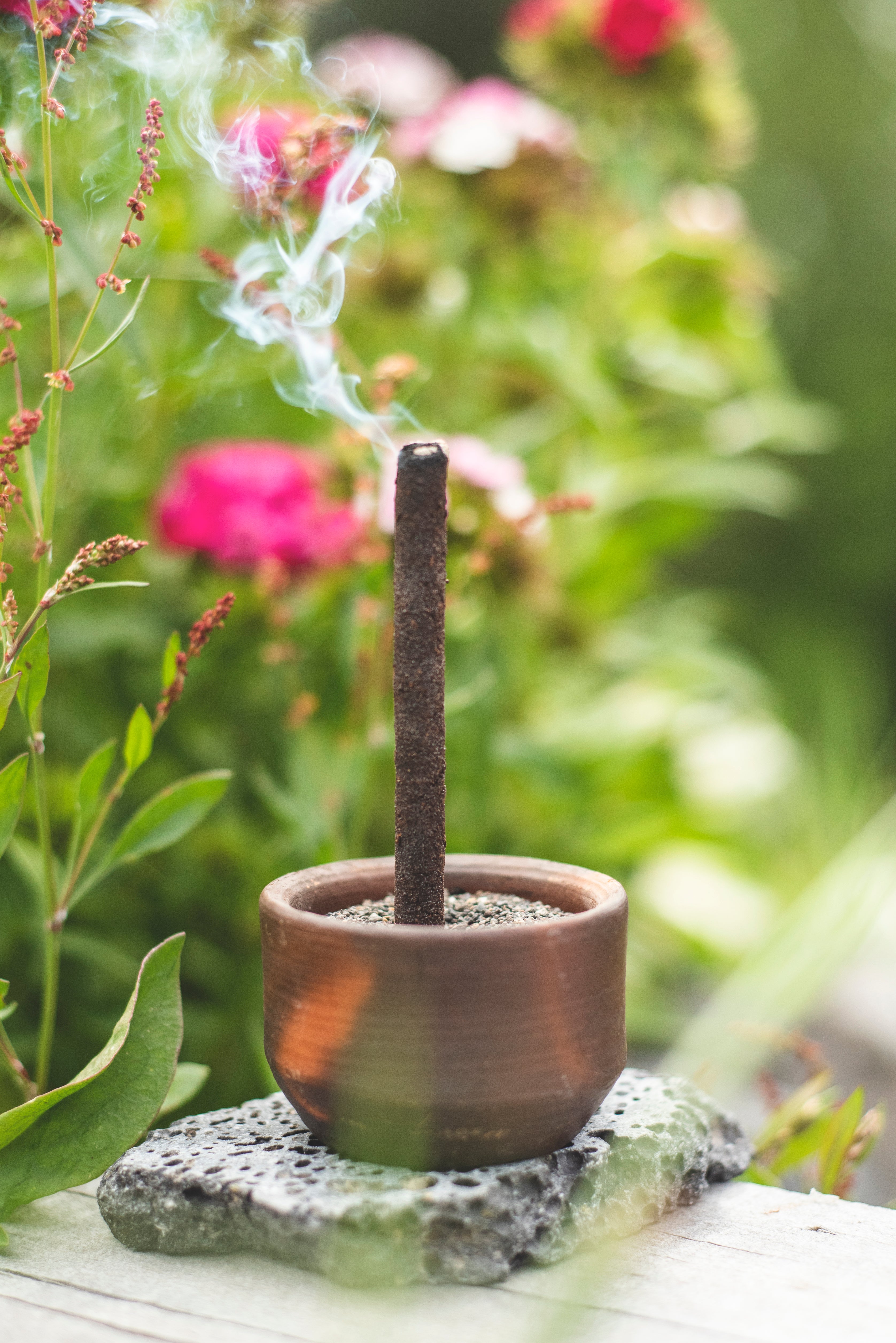 El Significado Espiritual de Regalar Incienso